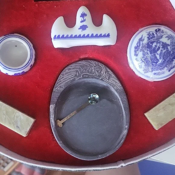 Chinese Calligraphy Kit - Picture 3 of 7